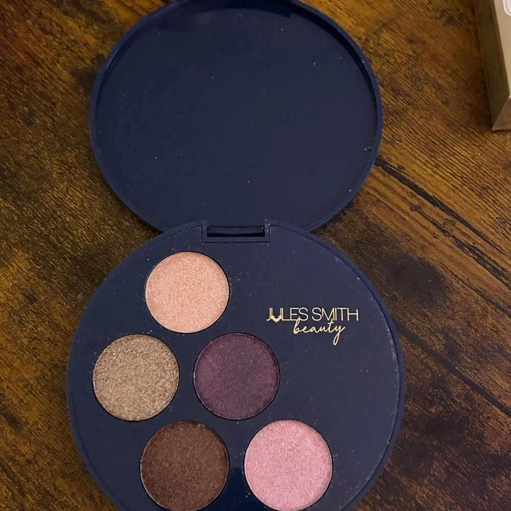 ❤️⭐ Eyeshadow Palette - Picture 5 of 5